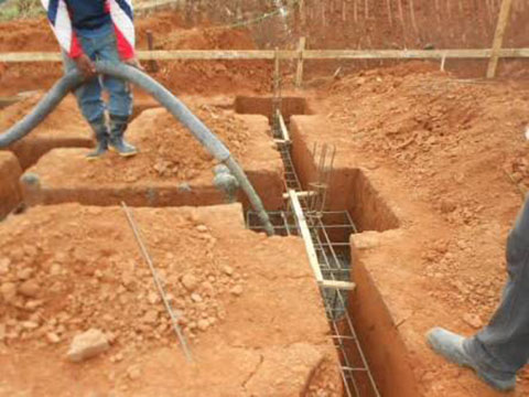 Bombeamento de concreto para laje